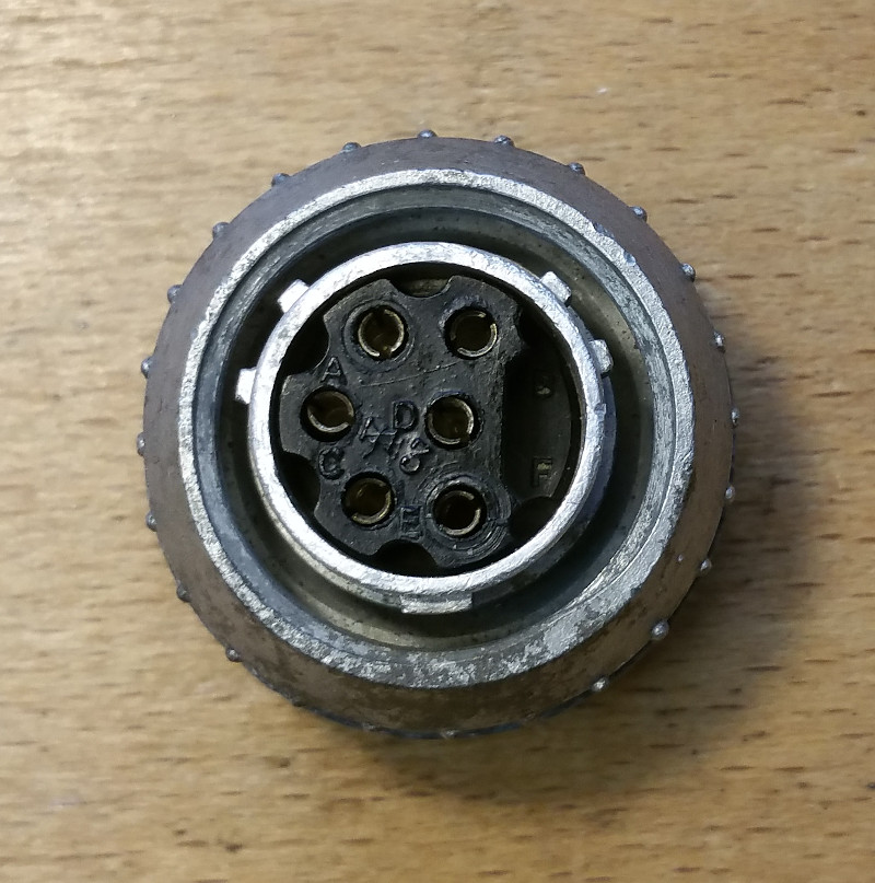 Plessey Mk. 4 series 6 way free socket contacts